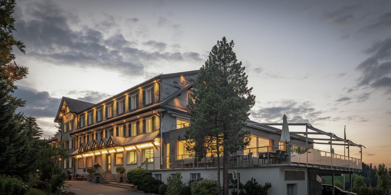 Landgasthof Hotel Menzberg Bagian luar foto