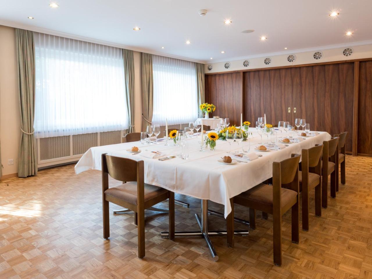 Landgasthof Hotel Menzberg Bagian luar foto