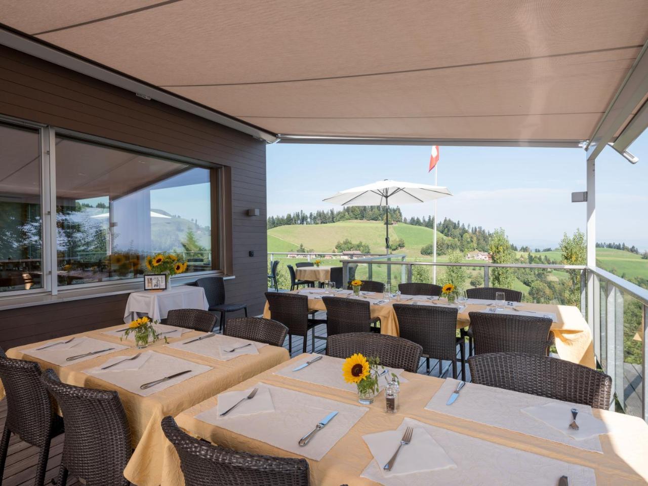 Landgasthof Hotel Menzberg Bagian luar foto