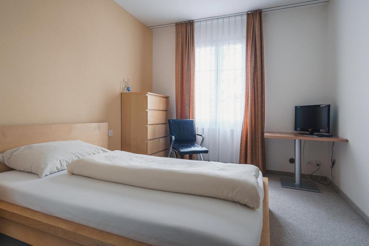 Landgasthof Hotel Menzberg Bagian luar foto